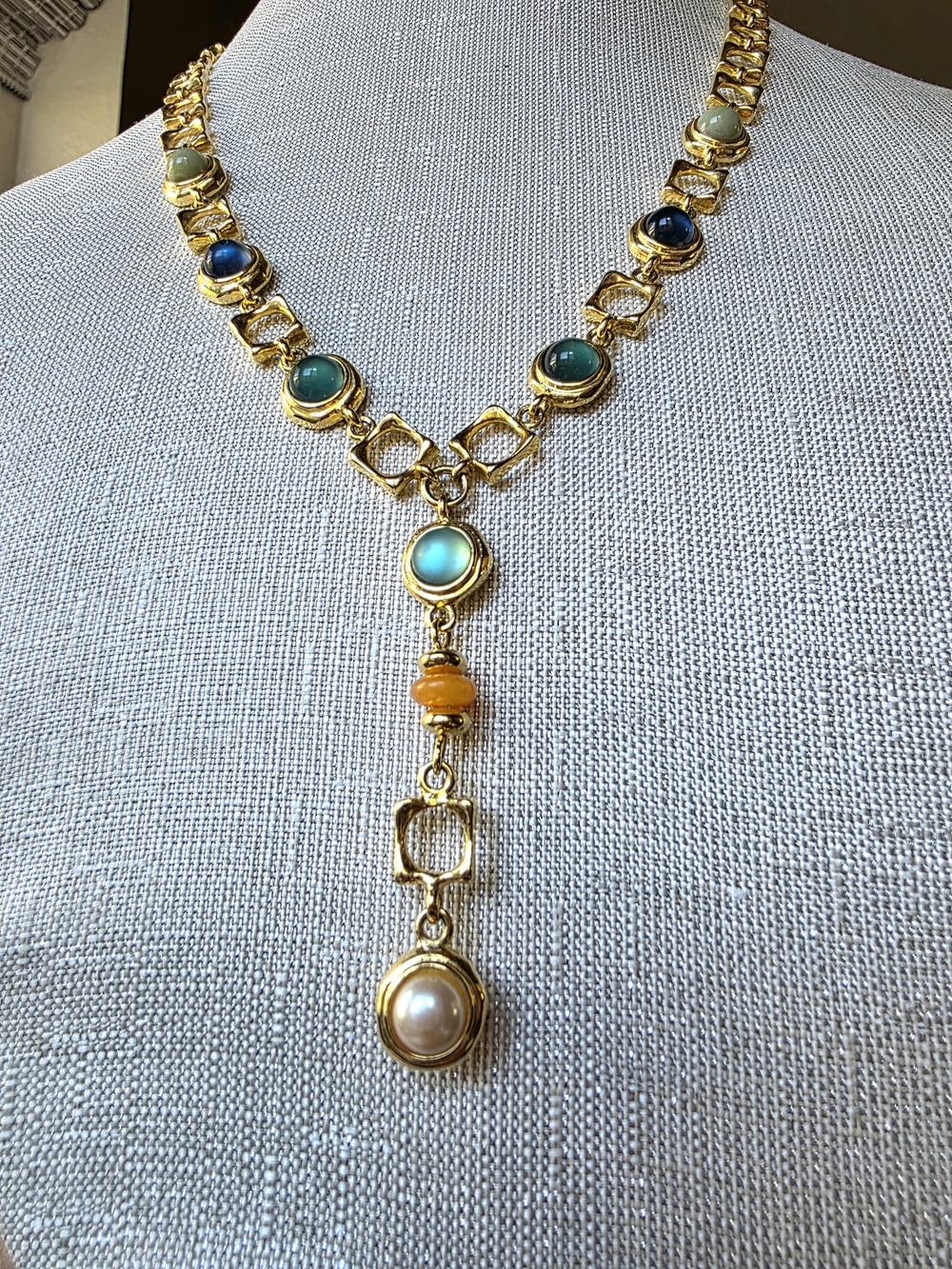 Liz Clairborne Vintage boutique-style fashion Y-drop collar statement necklace - Picture 3 of 13